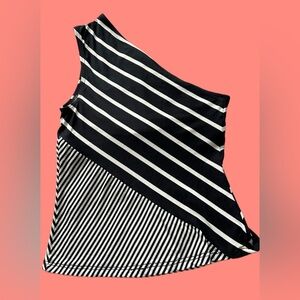 Sheek tankini top. Beautiful on! Worn few times!